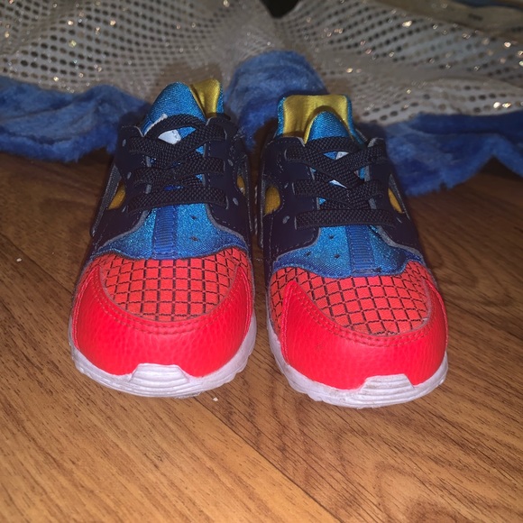 spider man huaraches